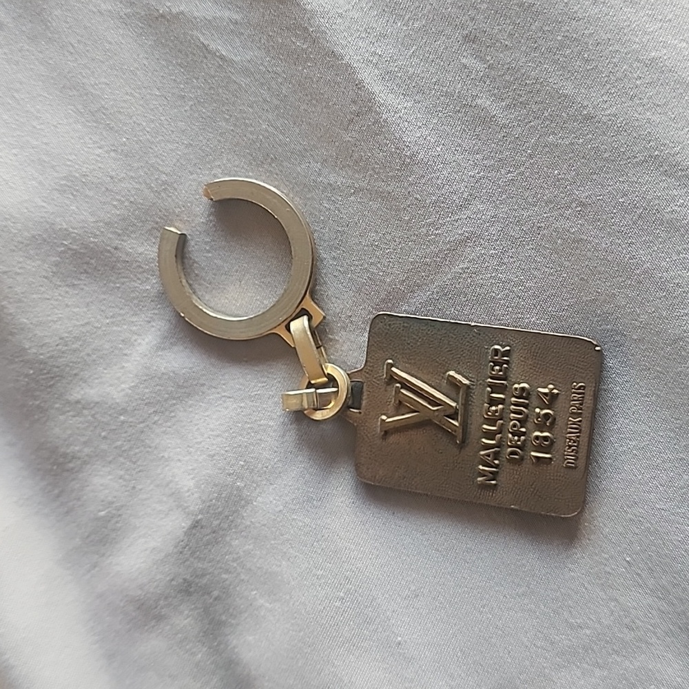 Louis Vuitton Brass Rose Gold Silver Voulez Voyage Keychain Bag Charm - Picture 8 of 8